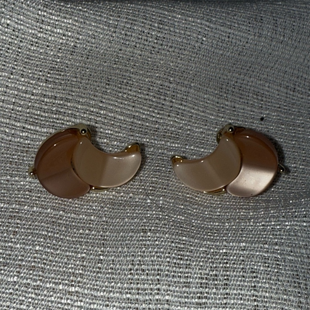 Vintage Lisner Gold and Cream Double Crescent Earrings